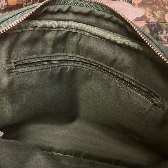 Avon NWO tags- stunning hunter green suede handbag - Picture 11 of 15